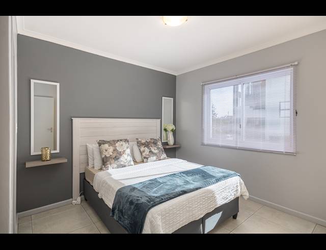 3 BEDROOM FREEHOLD TO LET IN TABLE VIEW